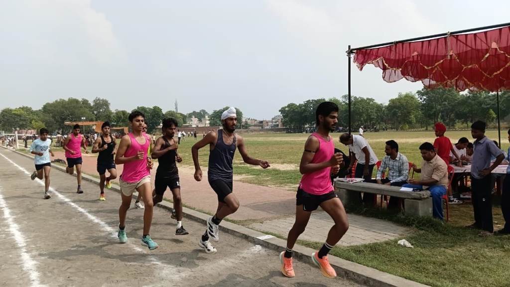 ਖੇਡਾਂ ਵਤਨ ਪੰਜਾਬ ਦੀਆਂ ਬਲਾਕ ਪੱਧਰੀ ਖੇਡਾਂ ਦੀ ਸ਼ੁਰੂਆਤ ਵਾਲੀਬਾਲ ਵਿੱਚ ਮਹੰਤ ਅਮਰ ਸਿੰਘ ਸਪੋਰਟਸ ਕਲੱਬ ਬੀਰ ਕਲਾਂ ਦੀ ਟੀਮ ਨੇ ਪਿੰਡ ਚੱਠਾ ਨਨਹੇੜਾ ਦੀ ਟੀਮ ਨੂੰ ਹਰਾ ਕੇ ਪਹਿਲਾ ਸਥਾਨ ਪ੍ਰਾਪਤ ਕੀਤਾ